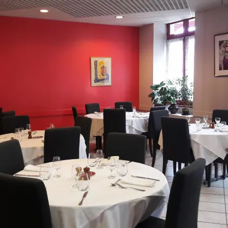 Logis Hotel du Parc-Restaurant - le Rouget de Lisle
