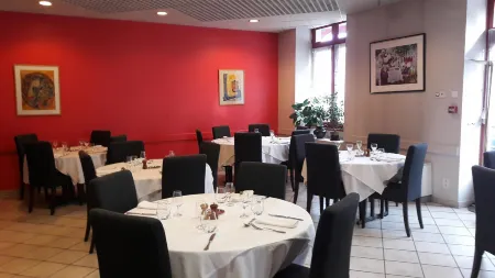 Logis Hotel du Parc-Restaurant - le Rouget de Lisle
