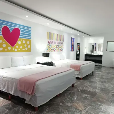 Suites Costa Cancun Отели рядом с достопримечательностью «Конференц-центр Канкуна»