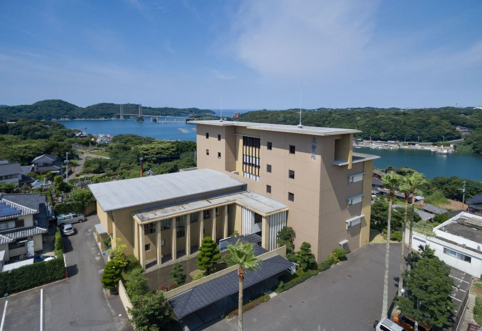 hotel overview picture