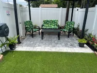 Tropical Oasis Plus with Hot Tub+5mi to Beach, Near Img!