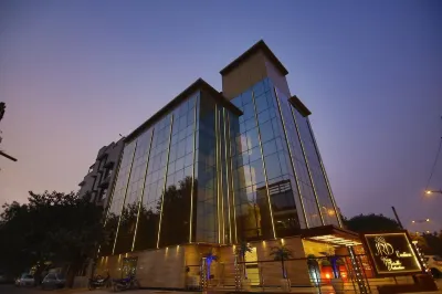 Hotel JRD Exotica-Business Hotel 全インド医科大学（AIIMS）周辺のホテル