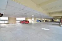 Clackamas Inn and Suites - Parkering