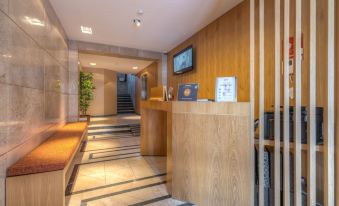 Spot Family Apartments