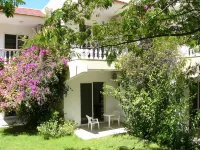 헬가스 파라다이스 Anthony Quinn Bay 주변 호텔