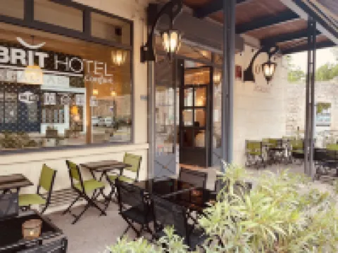 Brit Hotel Acacias