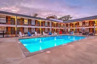 The Guest Lodge Gainesville - piscine
