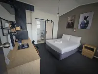 Frimley Lodge Motel Hotels in Waipatu