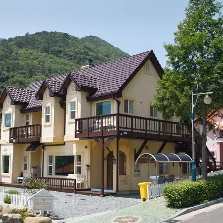 Namhae Bins House Pension