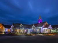 Treacys Oakwood Hotel, Shannon Hotele w: Clare