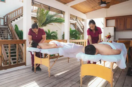 Aruna Resort & Villas Отели в г. Ambergris Caye