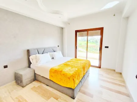 Les Belles Residences ''E''