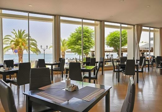 나프플리오 바다 전망