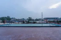 Ramada Encore By Wyndham Bhiwadi Phool Bagh Chowk - Pools