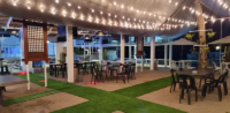 EDVIL BEACH RESORT AND JACUZZI POOL SPA