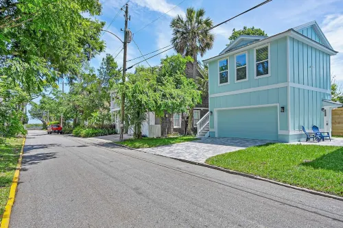 다운타운 세인트 어거스틴 아파트먼트, 스마트 TV, 팩 앤 플레이