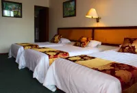 Soluxe El Sesteo Hotels near la rotonda Park