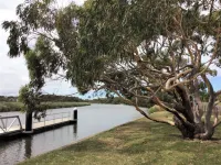 Riverside holidays by readyset - parking