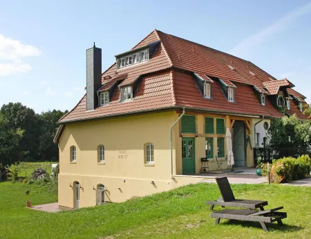 Ferienhaus Birgit, Wendorf Отели в г. Кулен-Вендорф