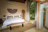 Hotel Tahiti Hotels in Fredonia