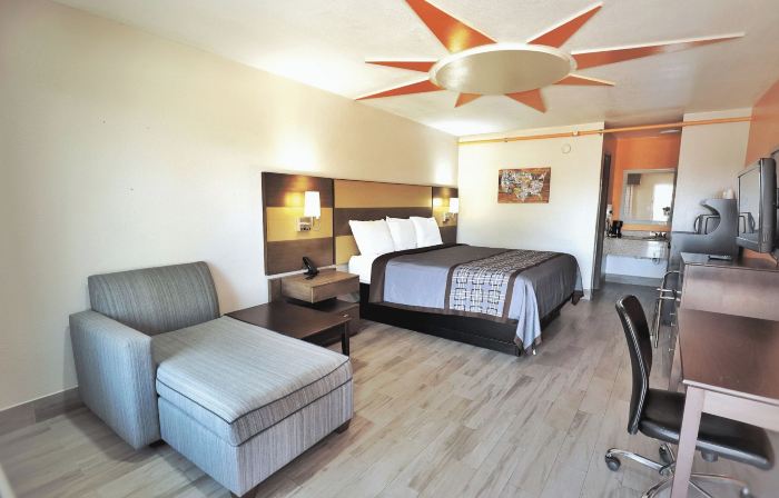 Scottish Inns & Suites Shenandoah Woodlands Mall