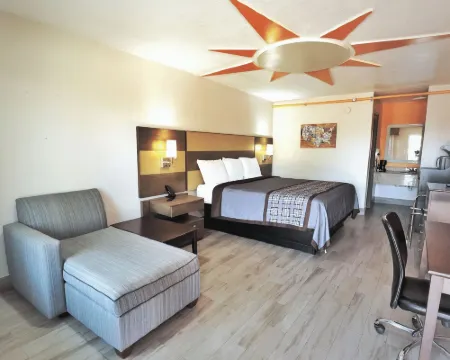 Scottish Inns & Suites Shenandoah Woodlands Mall Hotels in Shenandoah