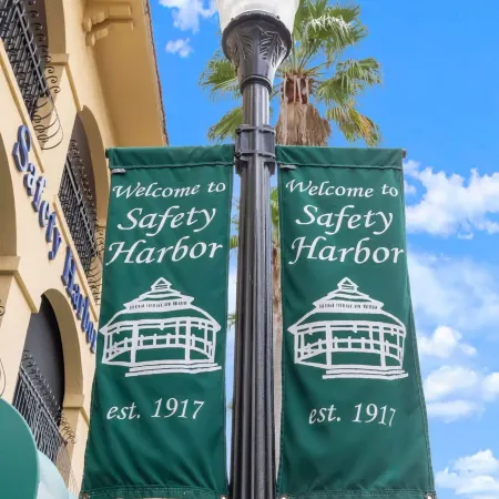 Canopy Cove Stunning 2BR Apt Heart of Downtown