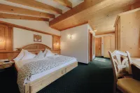 Hotel Hirschen فنادق في Innerbraz