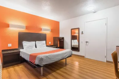 Motel 6 Bakersfield, CA - Central Hotels in Kern County