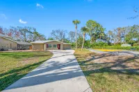 The Perfect Family Retreat w Pool and Games Hotels in Westchase