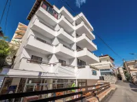 Lazy Roo Hostel Saranda Hotels in Saranda