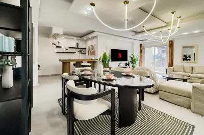 The 3BDR Avant-garde Residence 5 min to Airport Hotels in El Nozha