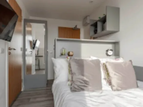 Student Only Oldway Centre