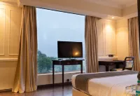 Golden Galaxy Hotels in Palwal