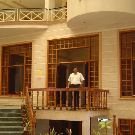 Amogha International Hotel Отели в г. Читрадурга