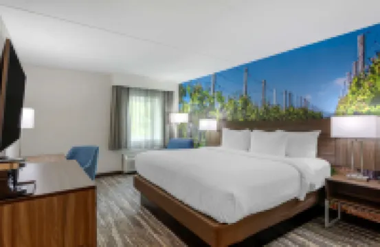 Clarion Pointe Charlottesville