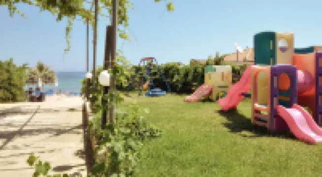 Belussi Beach Hotel & Suites