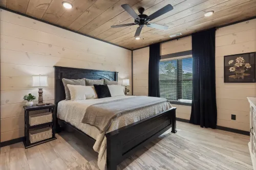 6-Bed Cabin w/ Indoor Pool & Game Room – Sleeps 22