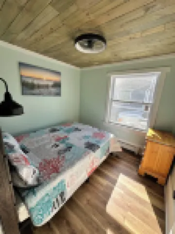 Premier, modern, fully renovated, Beach home...stroll to the beach in 3 minutes!