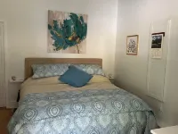 Newly remodeled apartment in a serene setting! Hotels in Plateau