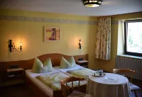 Gasthof Zum Goldenen Schiff - Lehm, Stil & Altstadtflair Hoteles en Kitzingen