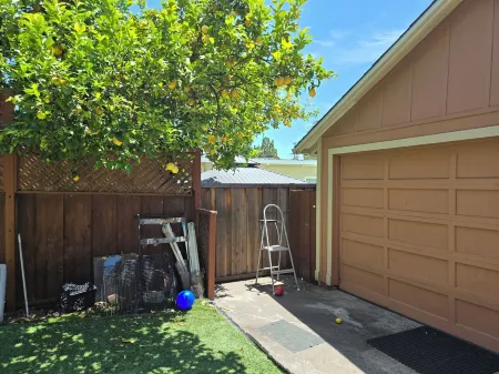 Spacious 3 bedroom house, close to Oakland, San Francisco, & San Jose.