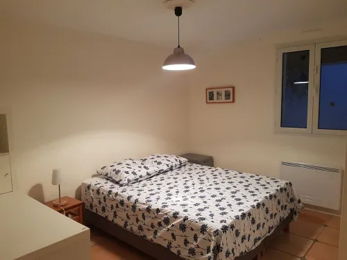 Charmante Villa 4 Chambres, Piscine et Superbe vue Hotels in Eguilles