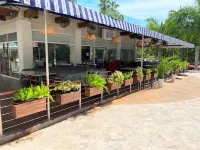 Plaza 3.14 Walking distance to the Beach and Restaurants!! Spacious  2BR Condo!!