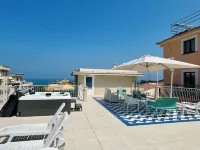 Palazzo Mauro Sorrento Luxury Rooms - parking