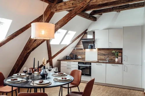 Großes Design Apartmentinnenstadtgruppe&familie