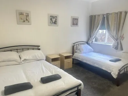 Contractor Friendly! 2Br Nr High Street & Beach by Everhome Ltd Отели в г. Саутенд-он-Си