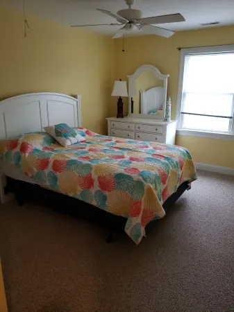 GORGEOUS   Townhouse 1 Blk to Beach/ Boards !!! Отели рядом с достопримечательностью «Серфсайд Пир»