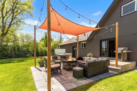 Denver Retreat w/ Hot Tub & Game Room – Sleeps 14 ~ 6 Br