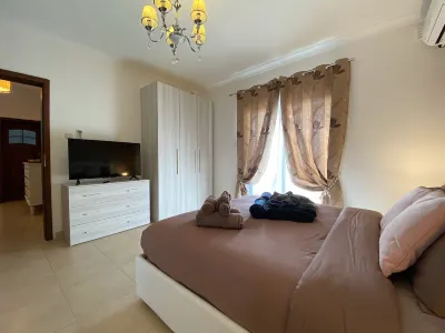 KimRay Boutique Apartment! Jacuzzi Tub - BBQ Terrace Hotels near Marsascala Port
